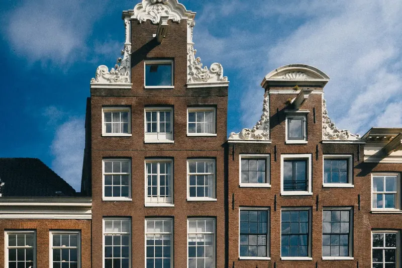 Nederlandse grachtenpanden in Amsterdam